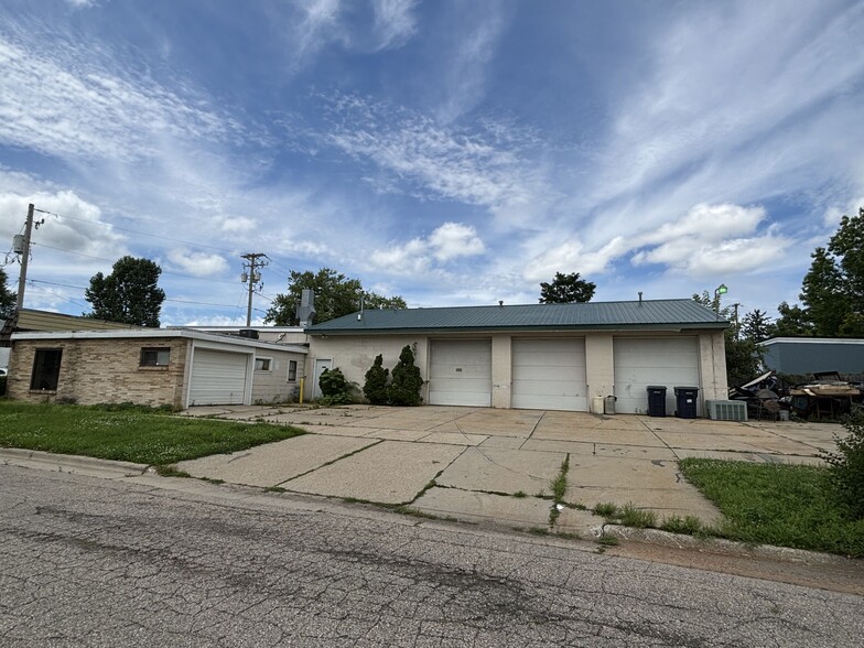 23 S Pine St, Janesville, WI for sale - Primary Photo - Image 1 of 1