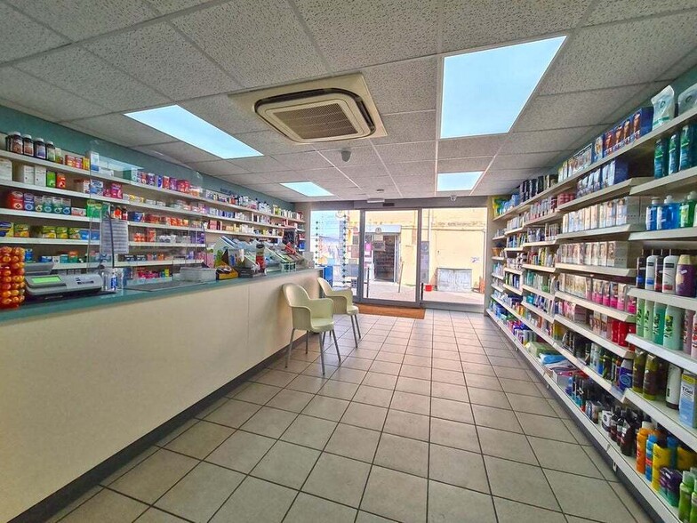 18 Broome Way, Jaywick for sale - Building Photo - Image 3 of 11