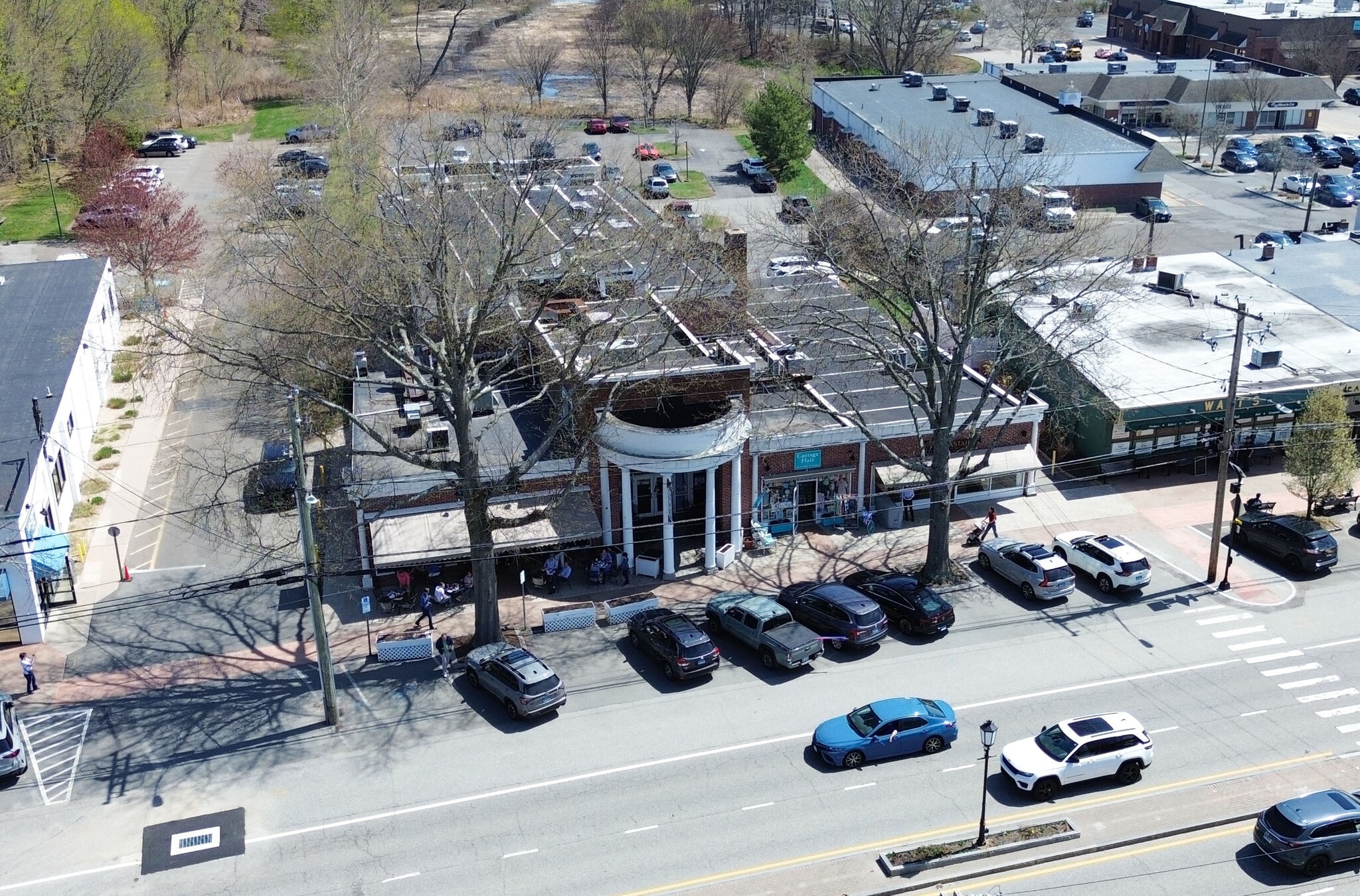 162-170 Main St, Old Saybrook, CT for lease Interior Photo- Image 1 of 14
