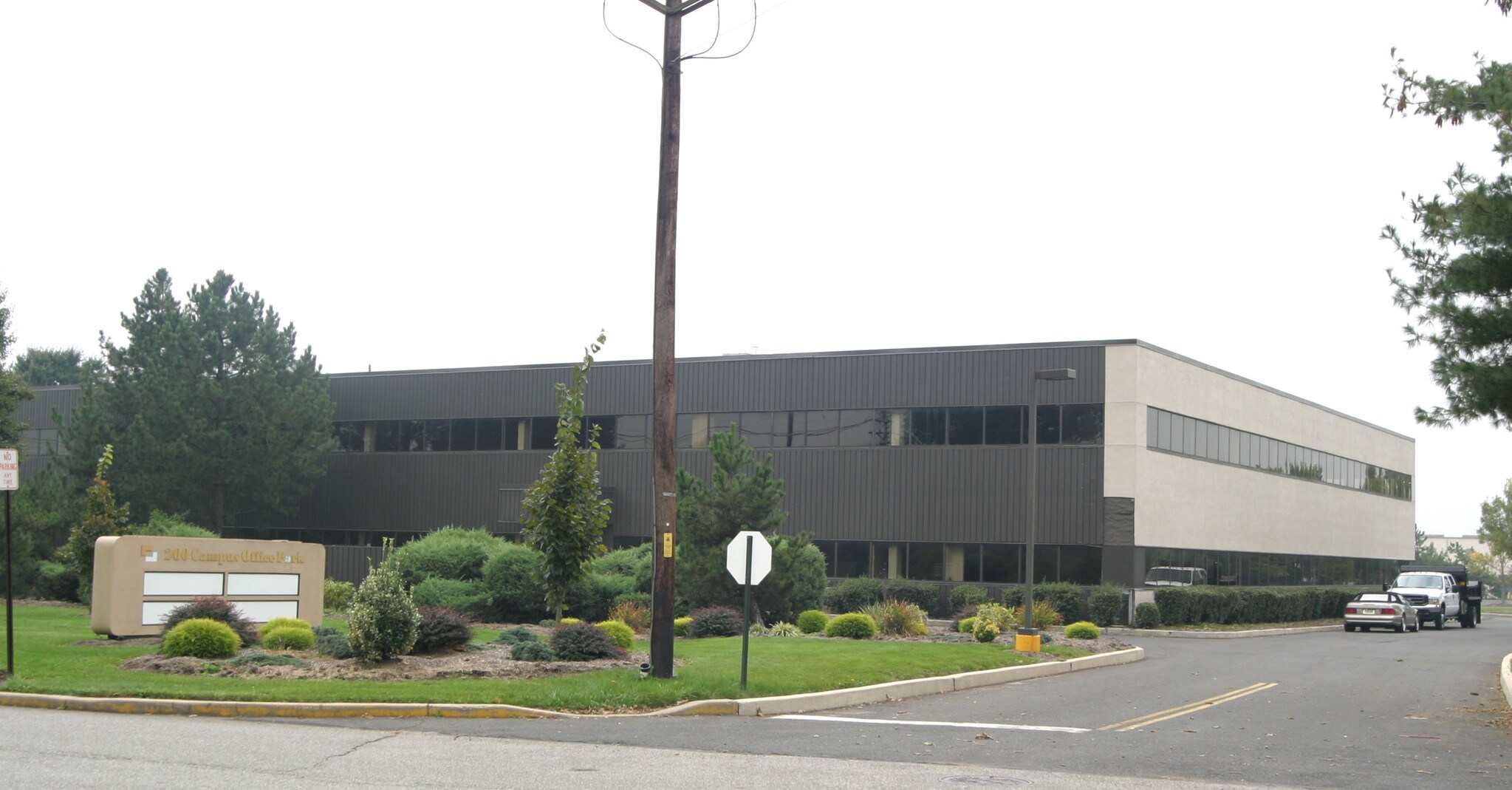 200 Campus Dr, Somerset, NJ à louer Photo du bâtiment- Image 1 de 5