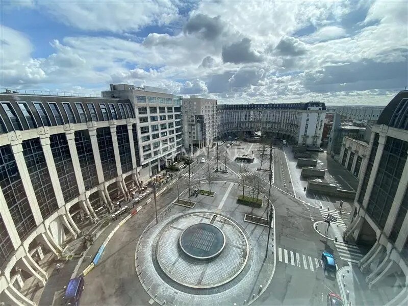 Bureau dans Montigny-le-Bretonneux à louer Aérien- Image 1 de 8