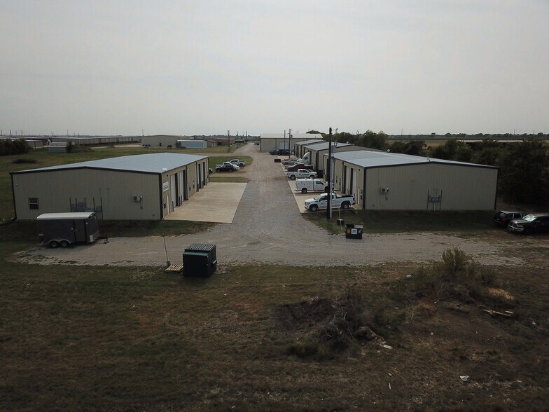 15060-15076 W Highway 380 portefeuille de 7 propriétés à vendre sur LoopNet.ca - Photo du bâtiment - Image 3 de 12