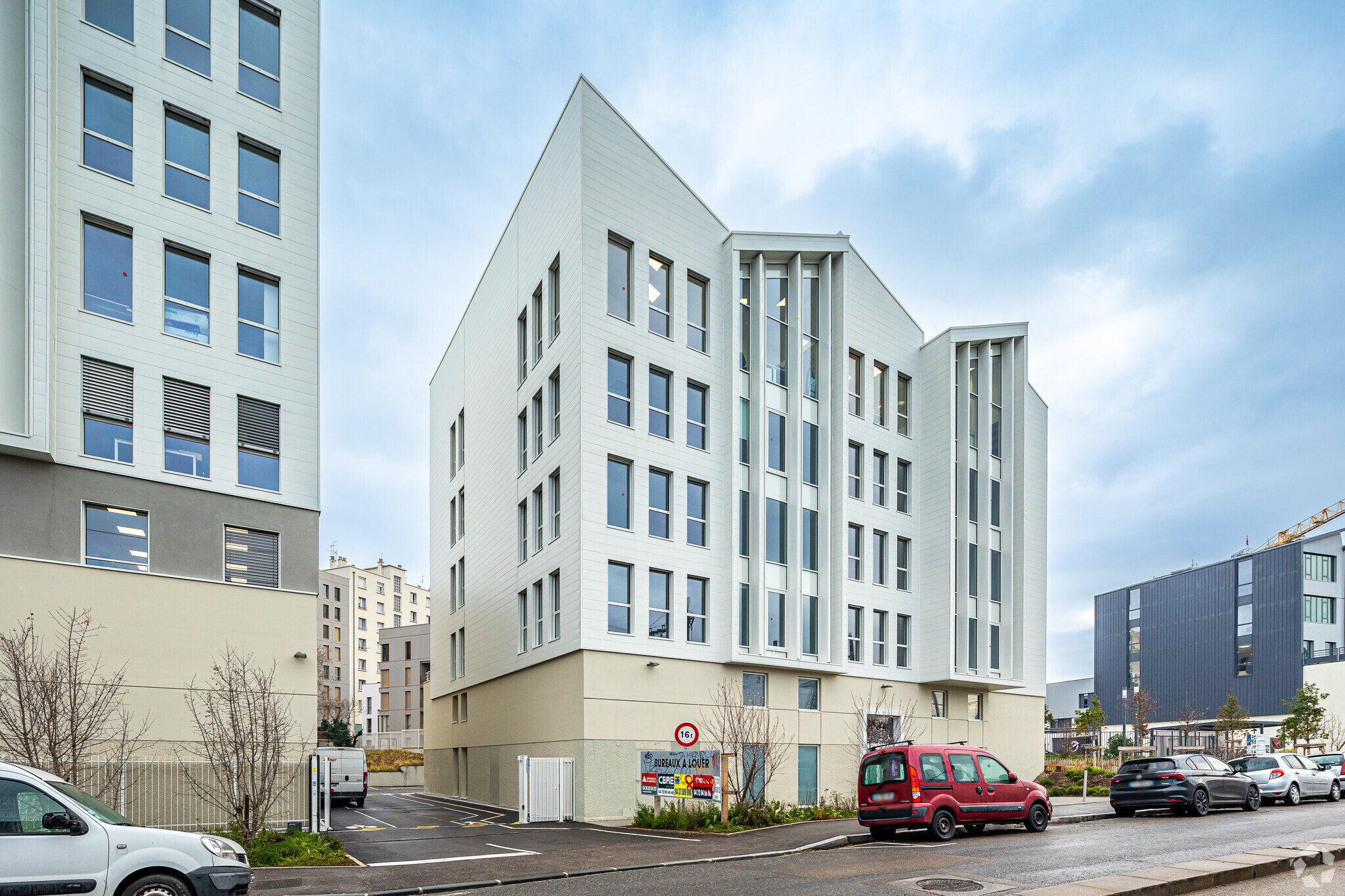 Office in Lyon for lease Primary Photo- Image 1 of 3