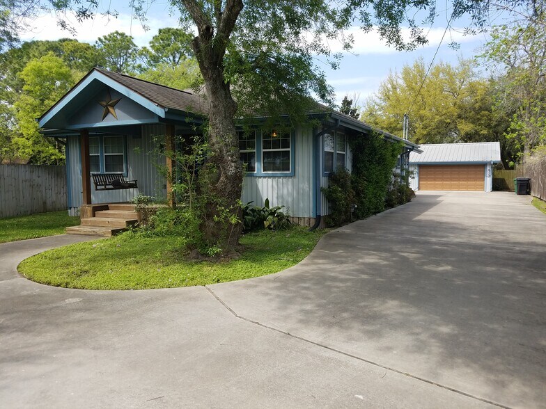 11608 Old Main Street Loop Rd, Houston, TX for sale - Building Photo - Image 1 of 12
