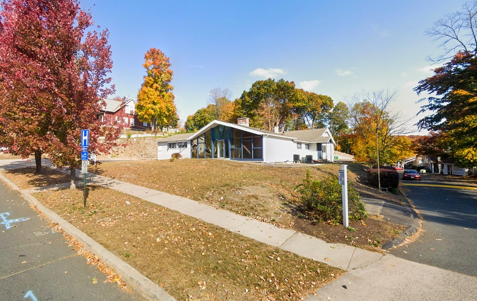 291 Queen St, Bristol, CT for lease - Building Photo - Image 2 of 15