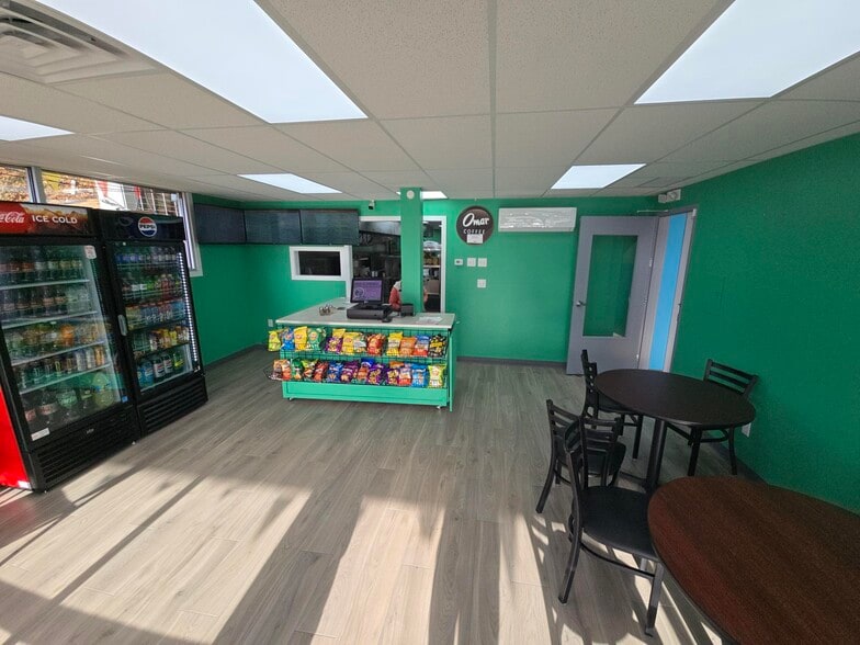 230 E Main St, Branford, CT for lease - Interior Photo - Image 3 of 10