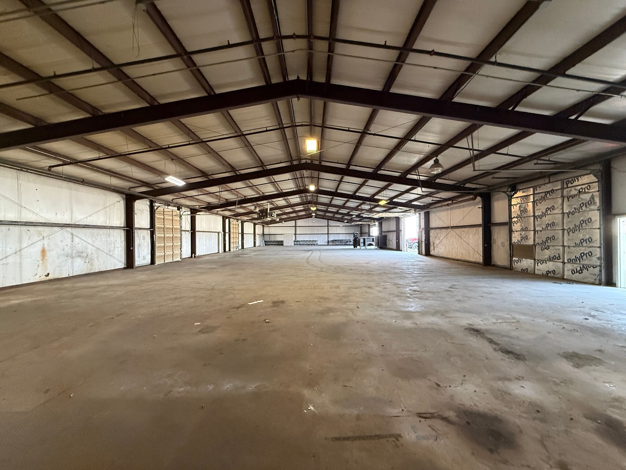 900 Utility Rd, Sanger, TX for lease Interior Photo- Image 1 of 2