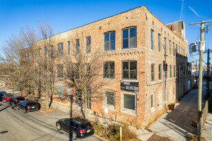 431 N Wolcott Ave, Chicago IL - Parking Garage