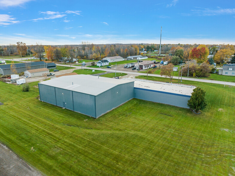 3989 Burnsline Rd, Brown City, MI for lease - Building Photo - Image 2 of 8