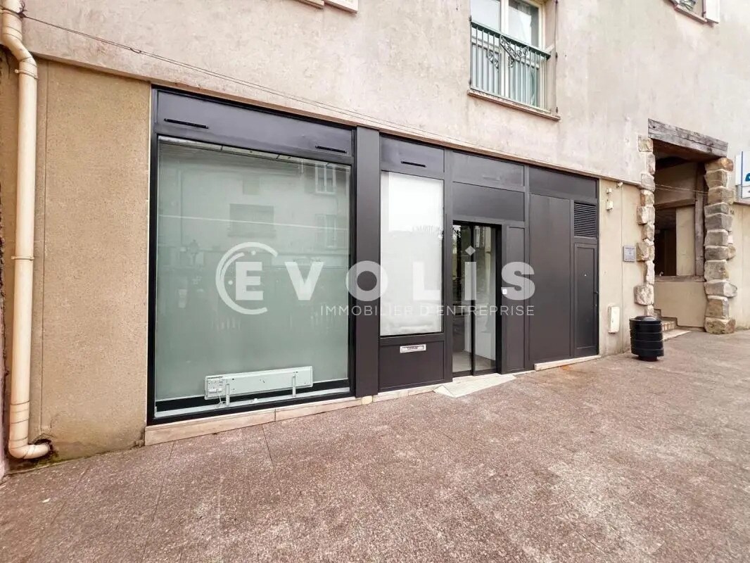 Retail in Palaiseau for lease Building Photo- Image 1 of 8