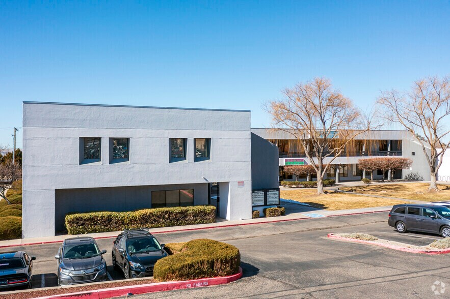 9500 Montgomery Blvd NE, Albuquerque, NM à louer - Photo du bâtiment - Image 2 de 4