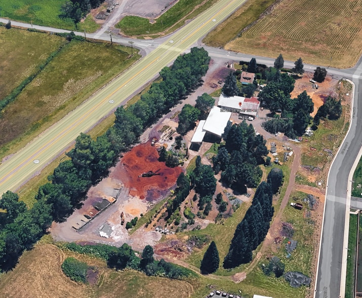 30735 SE River Mill Rd, Estacada, OR à vendre - Photo du bâtiment - Image 2 de 6