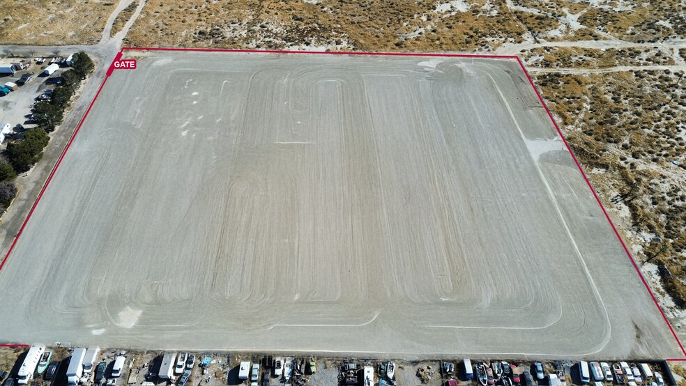 100 E Avenue G 8, Lancaster, CA à louer - Photo principale - Image 1 de 2