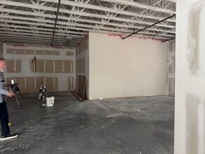 825 Ballough Rd, Daytona Beach, FL à louer Photo intérieure- Image 2 de 4