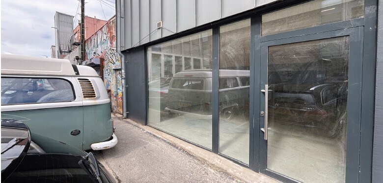 25 Elder Pl, Brighton for sale - Primary Photo - Image 1 of 1