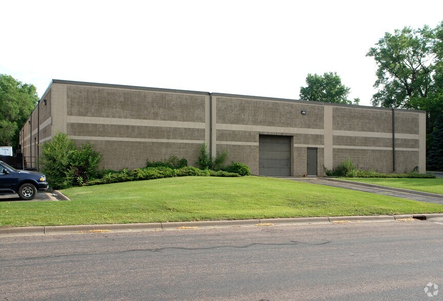 15 Yorkton Ct, Little Canada, MN à vendre - Photo du bâtiment - Image 3 de 12