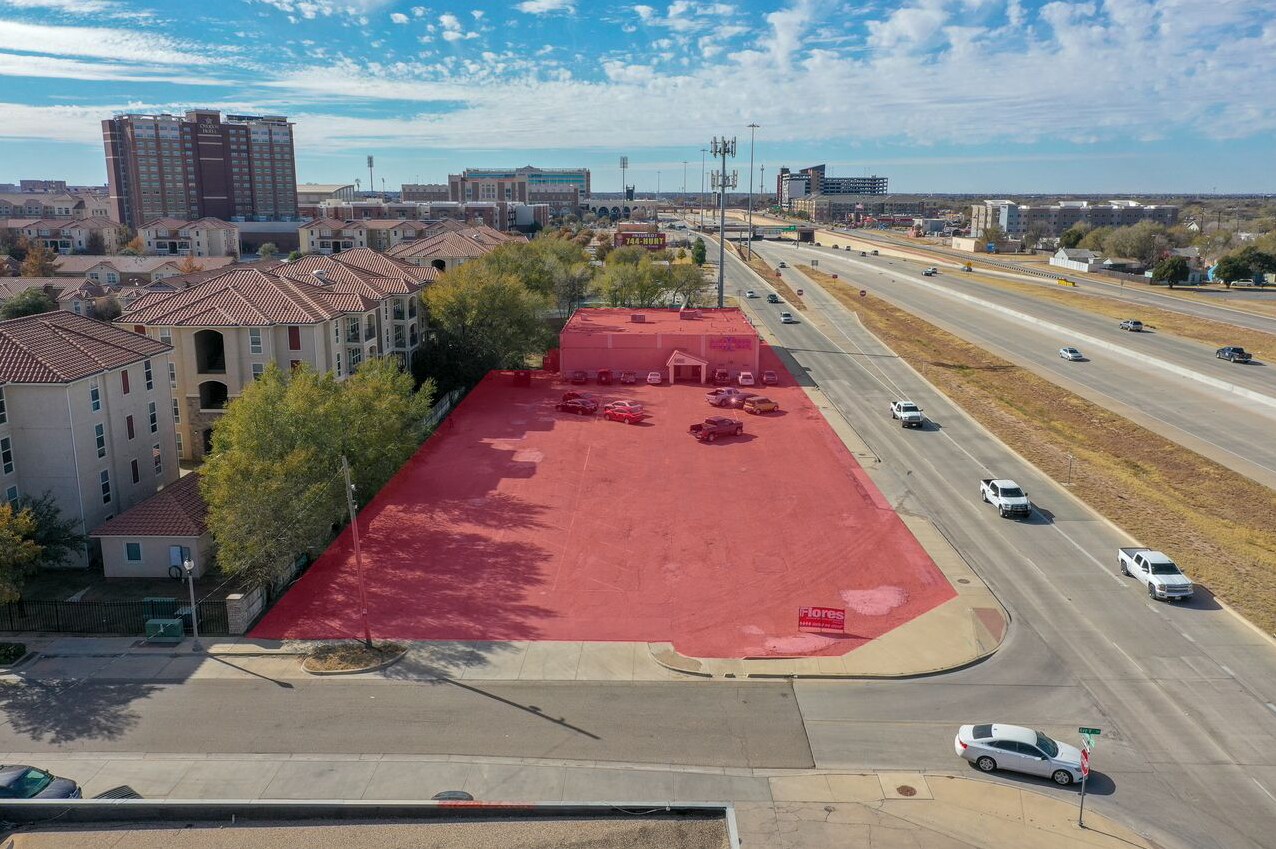 2211 Marsha Sharp Fwy, Lubbock, TX à vendre Photo du bâtiment- Image 1 de 18