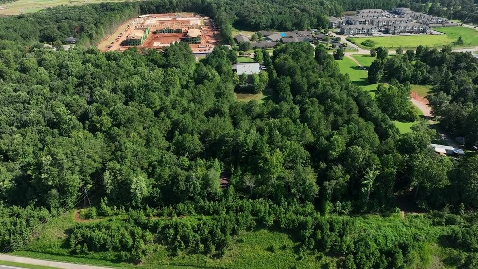 5378 Thompson Mill Rd, Hoschton, GA à vendre - Vidéo sur l’inscription commerciale - Image 2 de 26