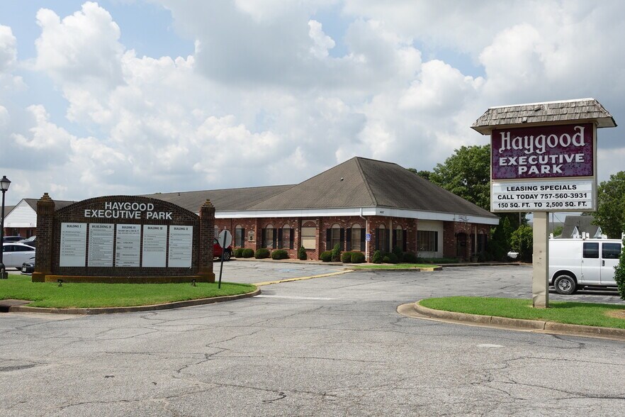 4661 Haygood Rd, Virginia Beach, VA à louer - Photo du bâtiment - Image 2 de 3