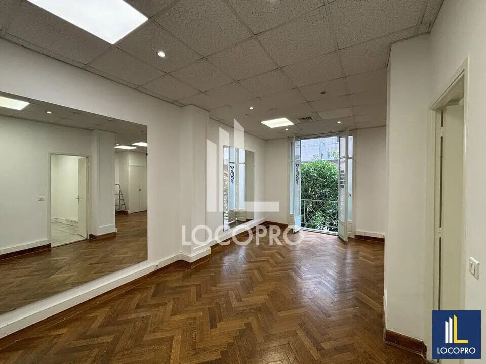 Office in Nice for lease Interior Photo- Image 1 of 13