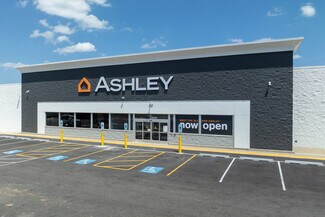 Plus de détails pour 6050 Gurnee Mills Cir E, Gurnee, IL - Commerce de détail à vendre