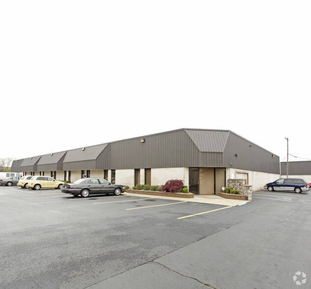 1233-1245 Chicago Rd, Troy, MI for lease - Building Photo - Image 2 of 4