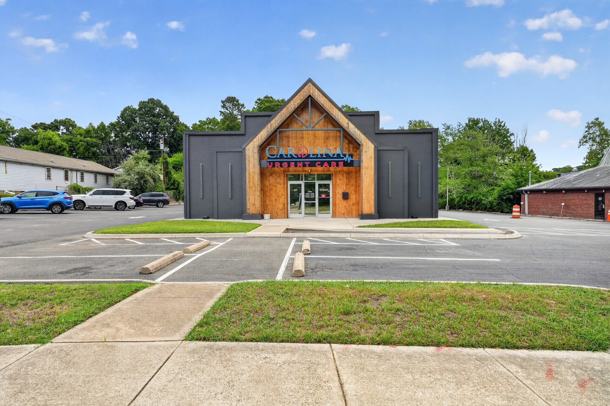 5234 N Roxboro Rd, Durham, NC à louer Photo du bâtiment- Image 1 de 26