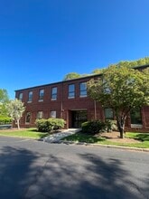 875 Centerville Rd, Warwick, RI à louer Photo intérieure- Image 1 de 18