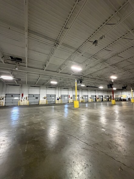 330 Turner St, Attleboro, MA for lease - Building Photo - Image 3 of 24