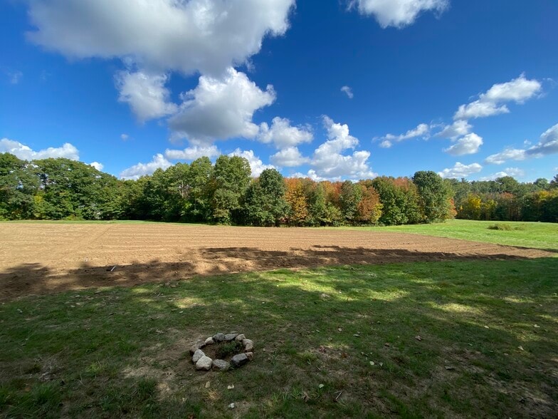 8 Stark Rd, Derry, NH for sale - Building Photo - Image 2 of 7