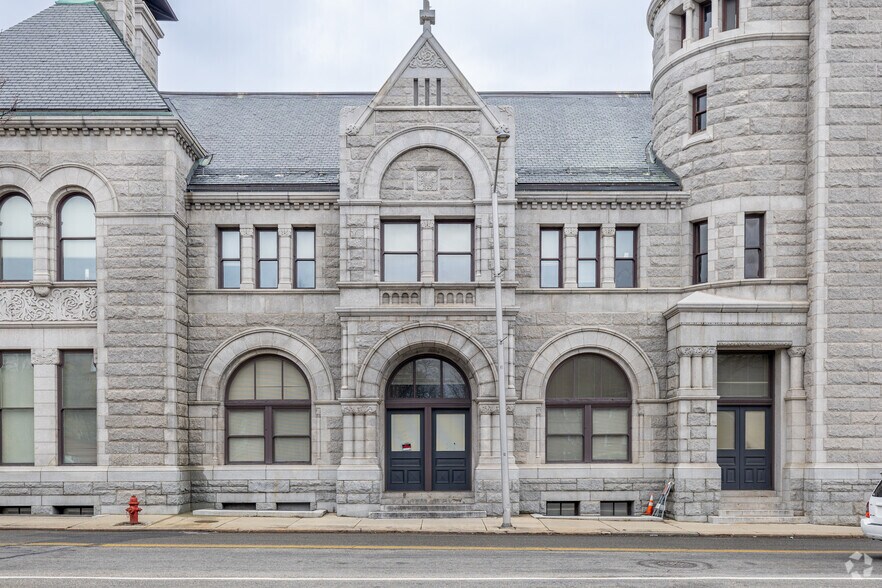 89 Appleton St, Lowell, MA à vendre - Photo du bâtiment - Image 2 de 5