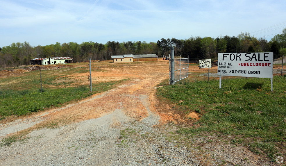 2921 220 Hwy, Madison, NC for sale - Primary Photo - Image 1 of 2