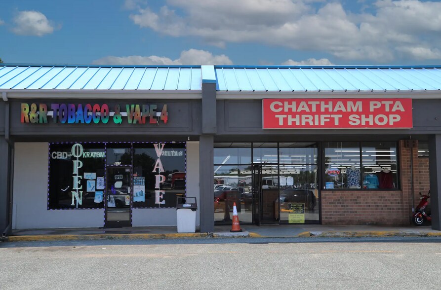 110 E Raleigh St, Siler City, NC à louer - Photo du bâtiment - Image 3 de 11