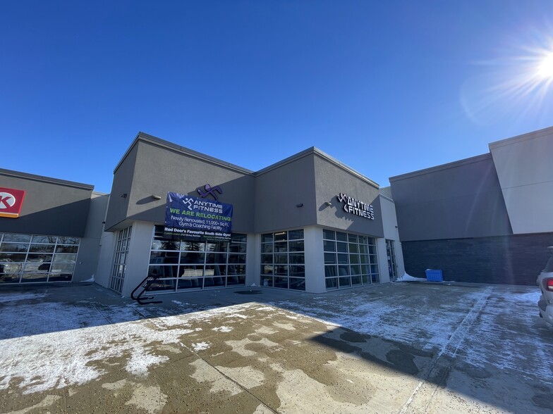 2127 50 Ave, Red Deer, AB for lease - Building Photo - Image 2 of 4