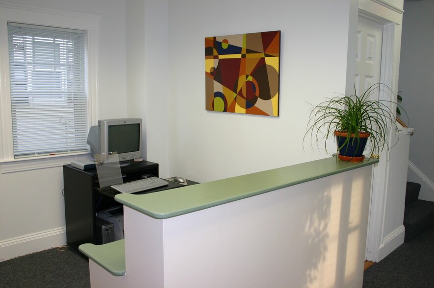 69 Holmes St, Quincy, MA à louer - Photo intérieure - Image 3 de 4