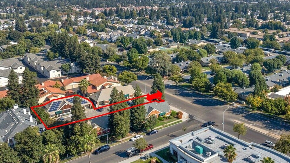 7257 N Maple Ave, Fresno, CA à louer - Photo du bâtiment - Image 2 de 13
