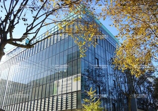 Bureau dans Lyon à louer Photo du bâtiment- Image 2 de 26