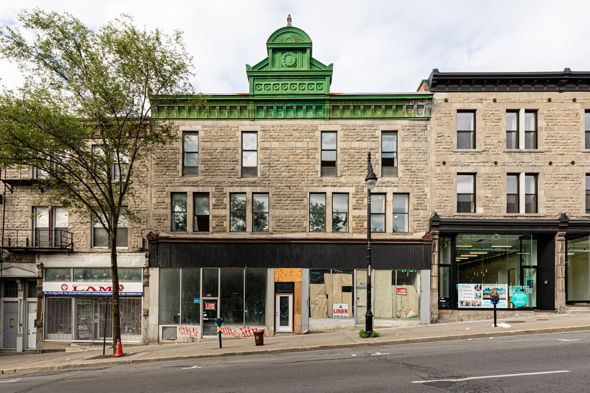 2030-2038 Boul Saint-Laurent, Montréal, QC à vendre Photo principale- Image 1 de 1