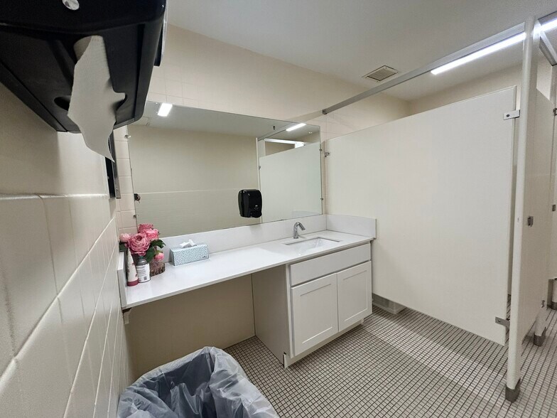 4810 Lilac Dr, Minneapolis, MN à louer - Photo du bâtiment - Image 2 de 12