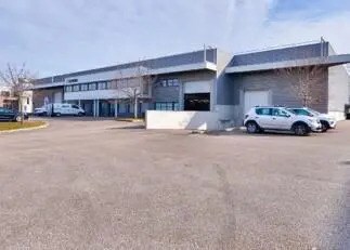 Flex in Saint-Priest for lease Primary Photo- Image 1 of 4