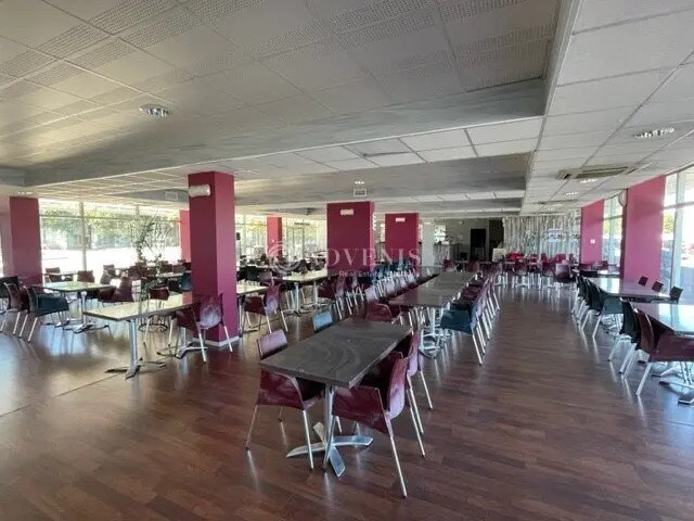 Retail in Mérignac for lease - Interior Photo - Image 2 of 12