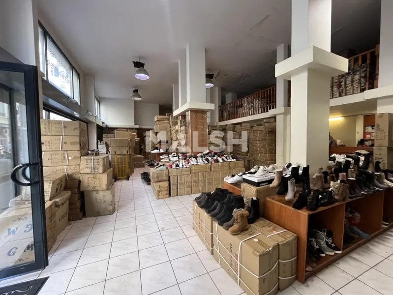 Retail in Lyon for sale Interior Photo- Image 1 of 5
