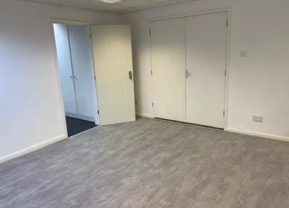 Station Rd, Winslow for lease Interior Photo- Image 1 of 3