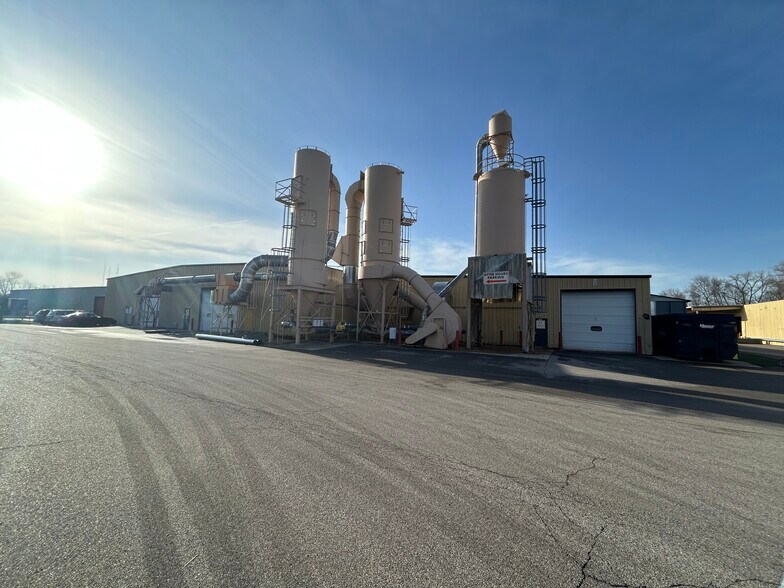 606 Legion St, Bristol, IN à louer - Photo du bâtiment - Image 2 de 11