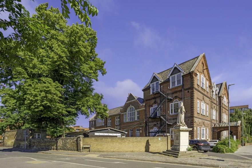 Darnley Rd, Gravesend à vendre - Photo du bâtiment - Image 3 de 34