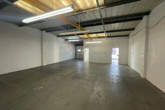 11-16 Moorhurst Rd, St Leonards On Sea for lease Interior Photo- Image 2 of 3