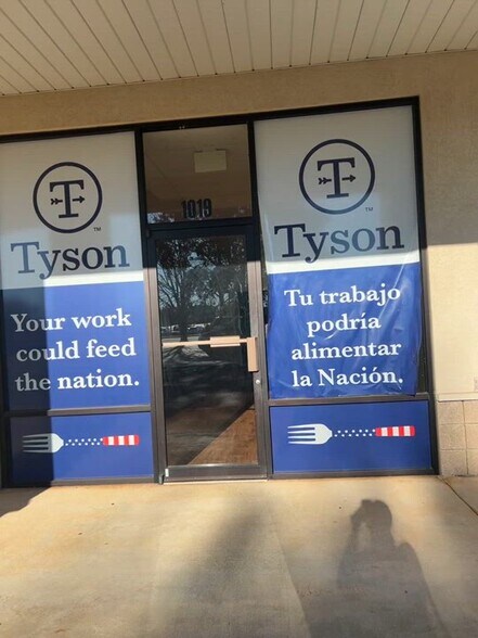 1017-1029 N Westover Blvd, Albany, GA à louer - Vidéo sur l’inscription commerciale - Image 2 de 15