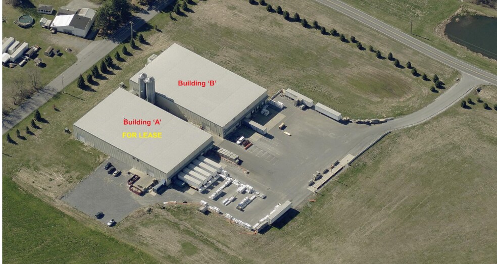 12 S Fort Zellers Rd, Newmanstown, PA à louer - Aérien - Image 2 de 5