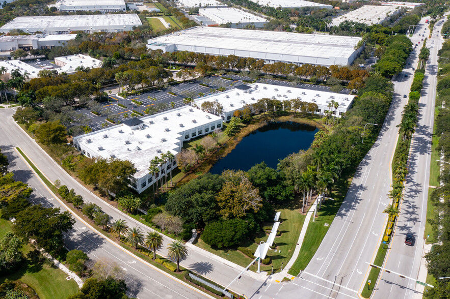 3040 Universal Blvd, Weston, FL for lease - Aerial - Image 2 of 13