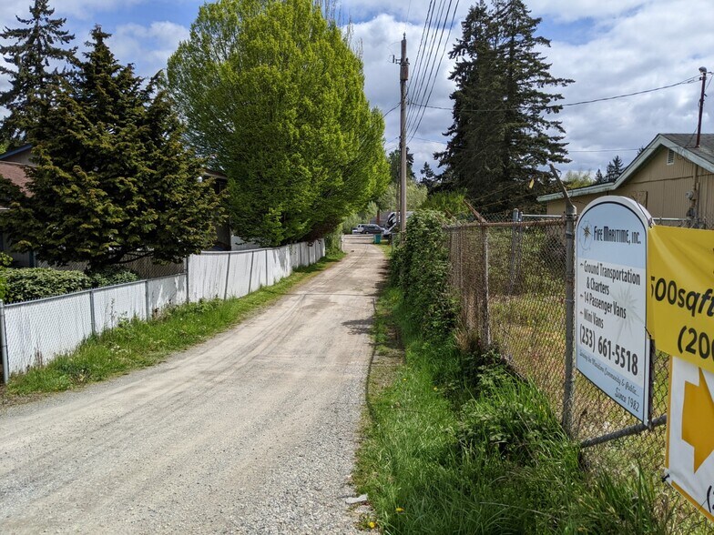 10301 31st St E, Edgewood, WA à louer - Photo du bâtiment - Image 2 de 34